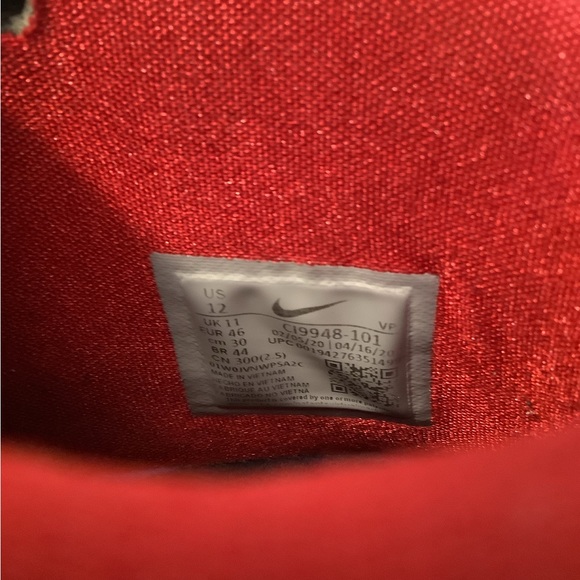 Nike KD Sneakers - Picture 10 of 12